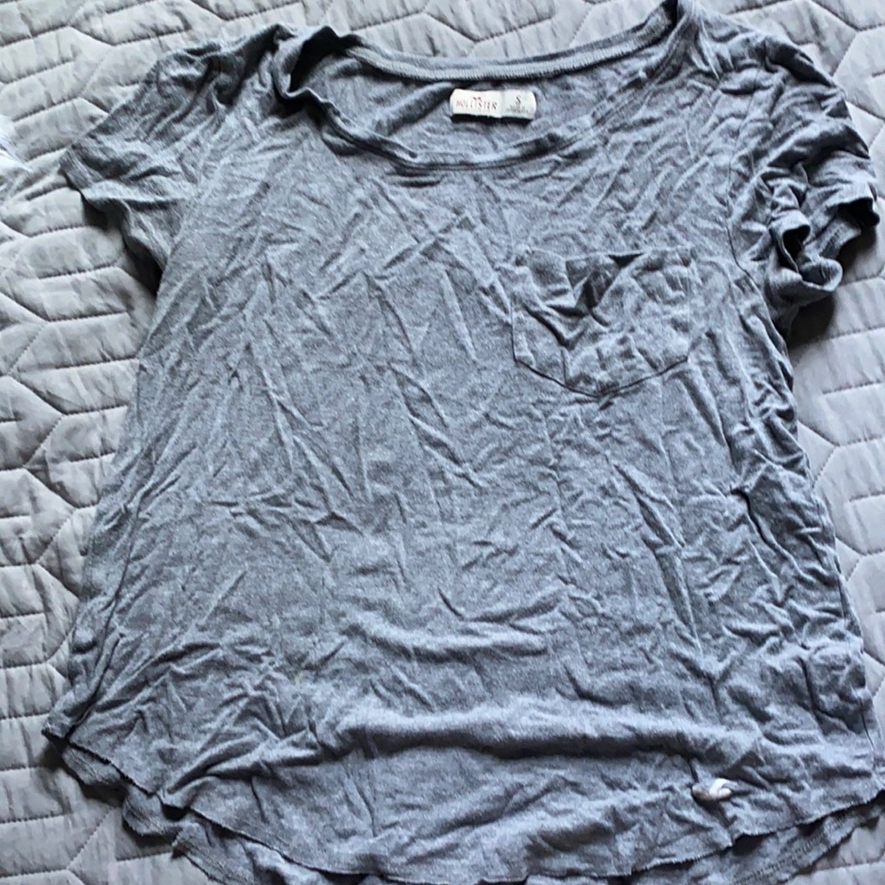 Hollister grey t shirt
